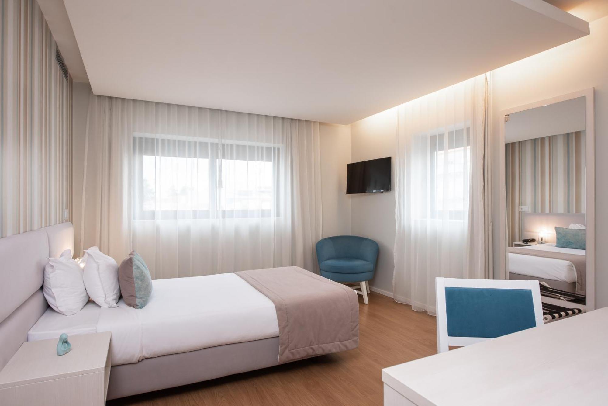 Essence Inn Marianos Hotel Fatima Bagian luar foto