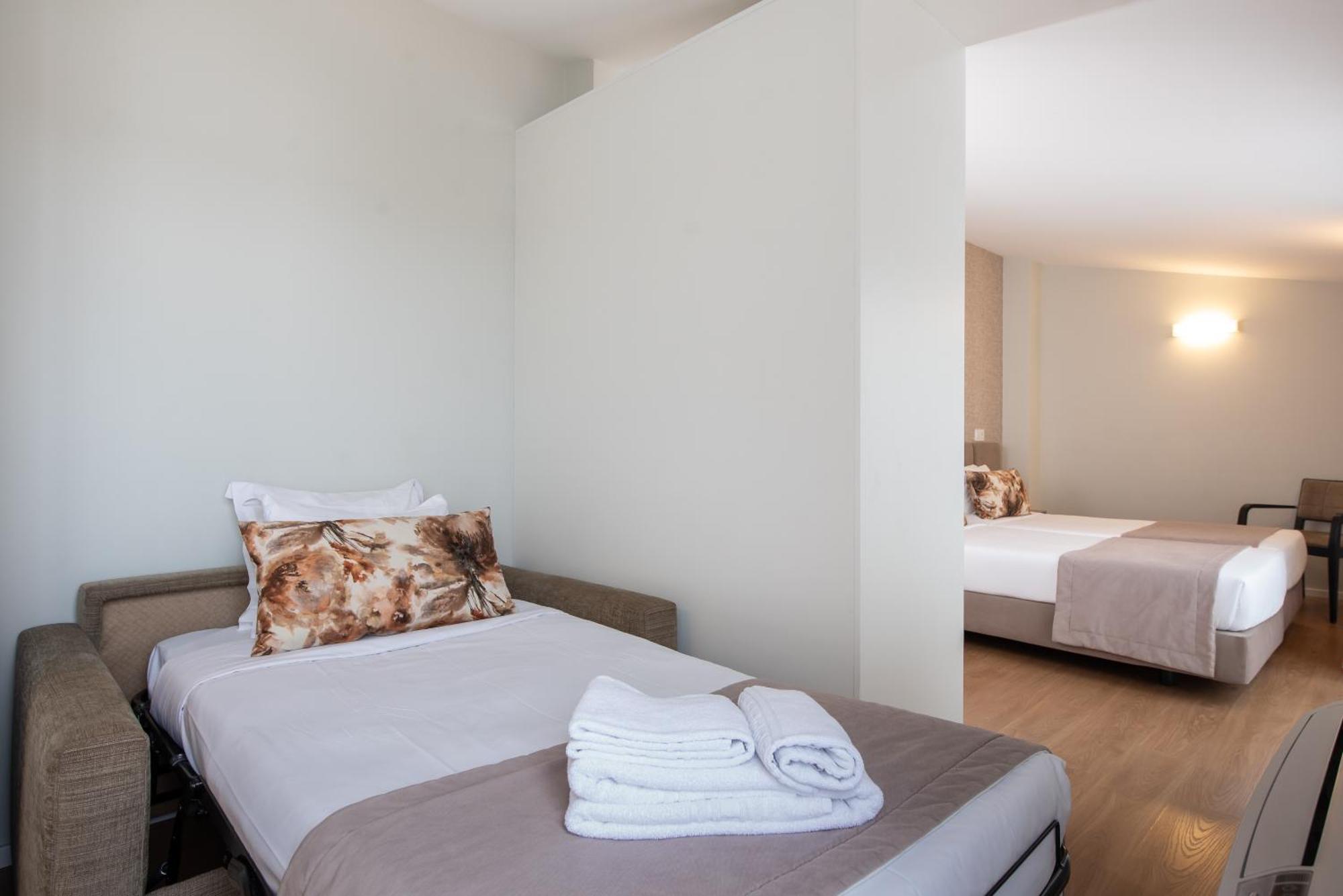 Essence Inn Marianos Hotel Fatima Bagian luar foto