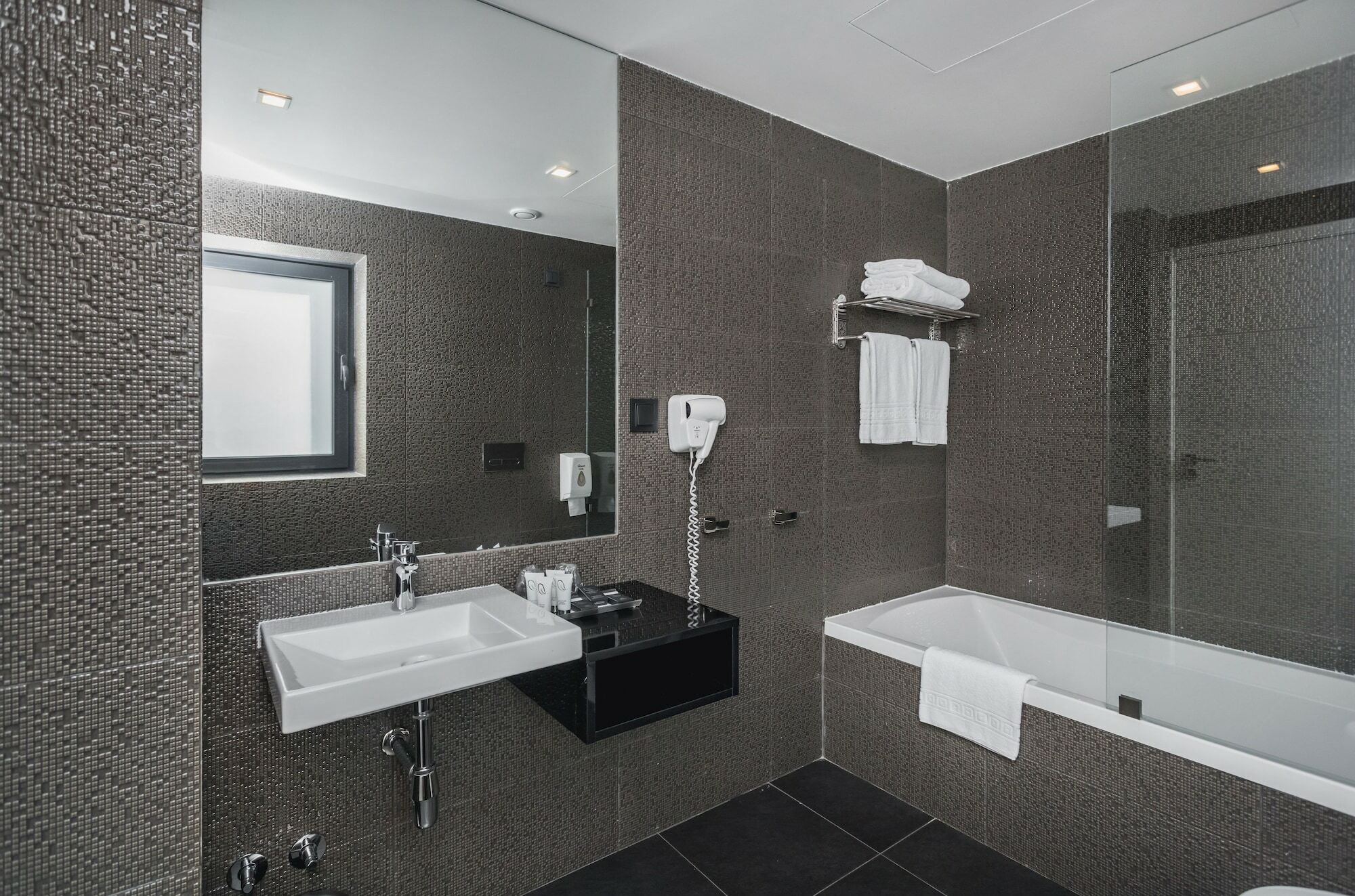 Essence Inn Marianos Hotel Fatima Bagian luar foto