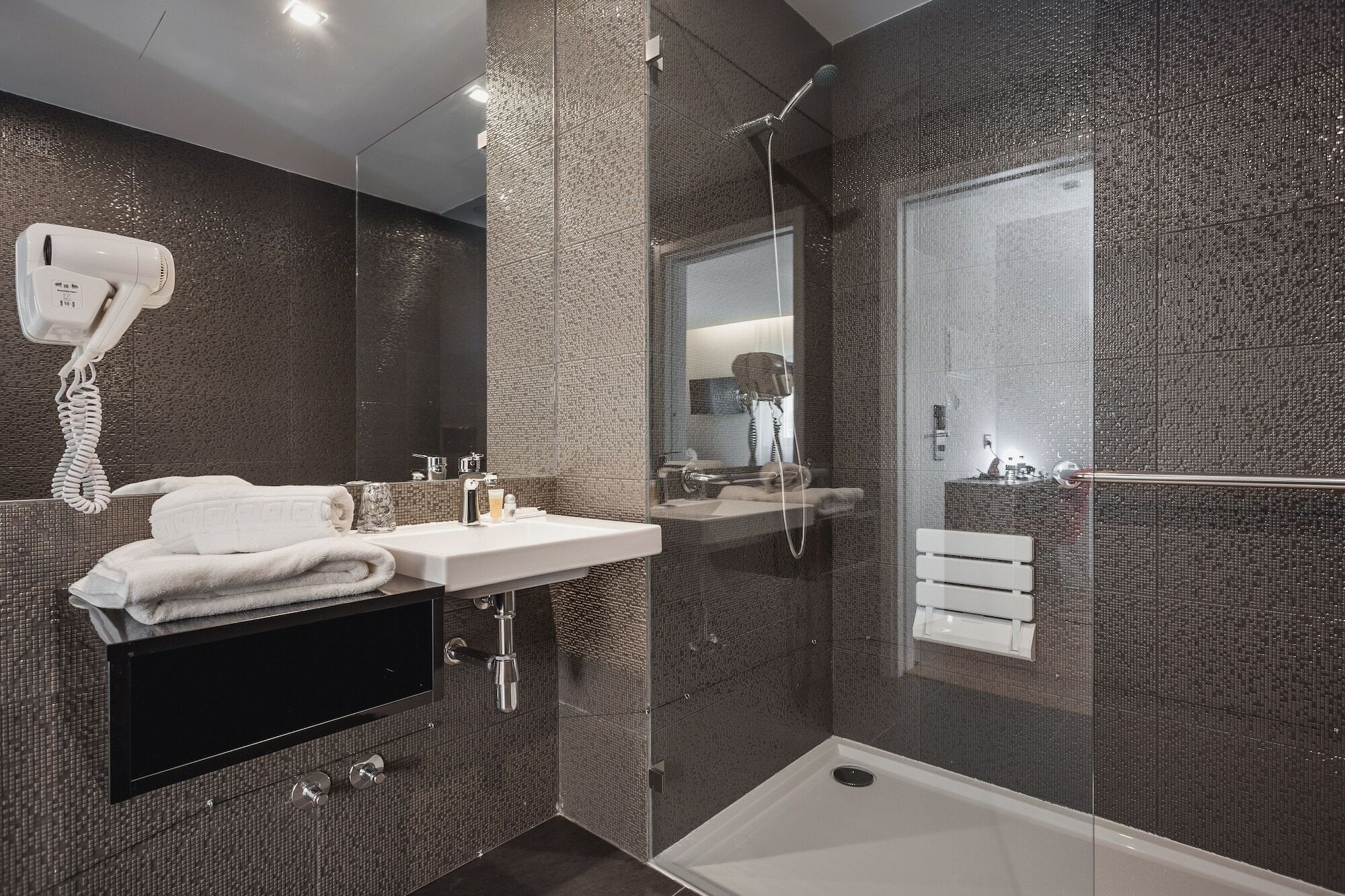 Essence Inn Marianos Hotel Fatima Bagian luar foto